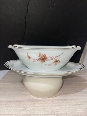 Vintage Harmony House "Alice" Gravy Boat #3651 | Autumn Leaves | Japan